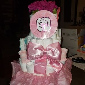 It's a girl diaper cake